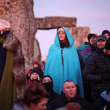 VIDEO: Winter solstice, Maxwell’s trial and Stalin’s birthday: World in Photos, Dec. 22