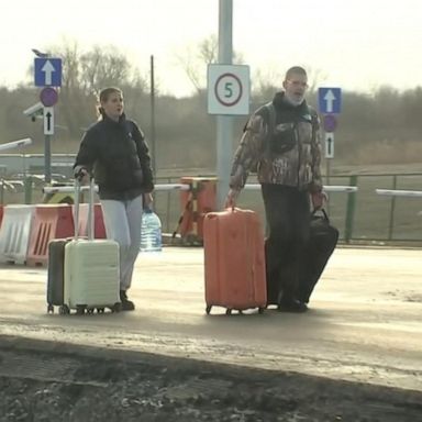 VIDEO: Ukrainians seeking shelter amid Russian bomb threat 