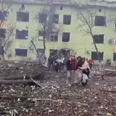 VIDEO: Russian strikes destroy children's hospital in Mariupol