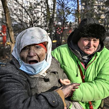 VIDEO: Ukraine, Hindu devotees and a COVID-19 surge in Hong Kong: World in Photos, March 16 