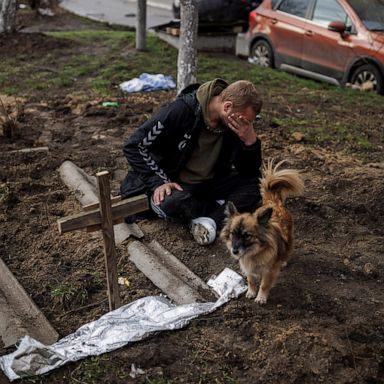 VIDEO: Ukraine, a Capitol fox and Sri Lankan protests: World in Photos, April 6