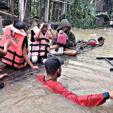 VIDEO: Floods, a vigil for quarterback and ghost gun regulation: World in Photos, April 13