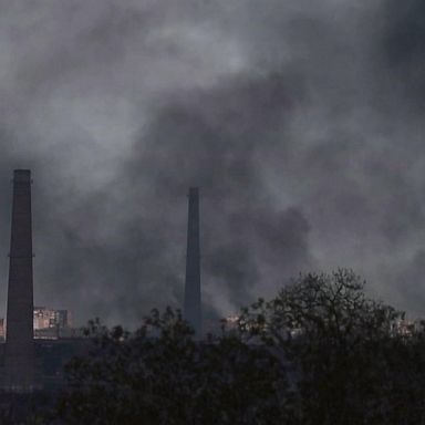 VIDEO: Russia launches new attacks on steel plant in bombarded Ukrainian city of Mariupol 