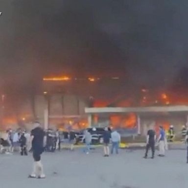 VIDEO: Missile hits shopping mall in central Ukraine