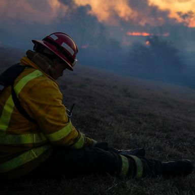 VIDEO: Wildfire battles, China drought, Texas floods: World in Photos, Aug. 22