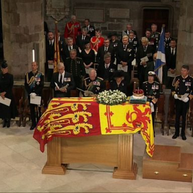 VIDEO: ABC News Live: Queen Elizabeth II’s children stand vigil in Scotland church