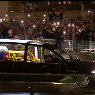 VIDEO: Queen Elizabeth II's coffin arrives at Buckingham Palace