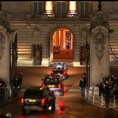 PHOTO: VIDEO: ABC News Live: Queen makes final trip to Buckingham Palace