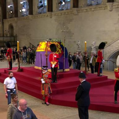 VIDEO: Thousands wait to see Queen Elizabeth’s coffin in Westminster Hall