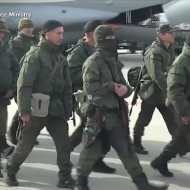 VIDEO: Russian parliament to quickly seal Putin’s decision for martial law in Ukraine 