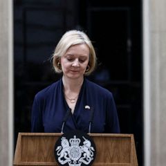 Liz Truss resigns, Rockettes rehearse, fall’s splendor: World in Photos, Oct. 20