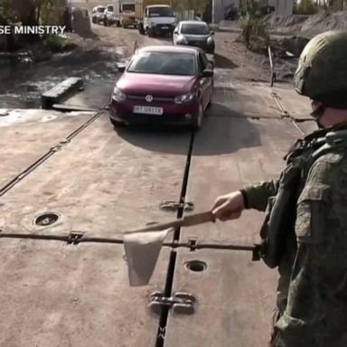 VIDEO: Russian troops retreat from Kherson