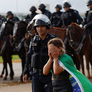 VIDEO: Protests in Brazil and President Biden at the border: World in Photos, Jan. 9