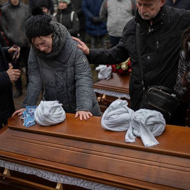 VIDEO: Tragedy in Ukraine, Epiphany celebrations, winter magic: World in Photos, Jan. 19