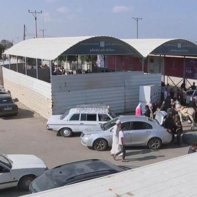 VIDEO: 5 American aid workers cross from Gaza into Egypt