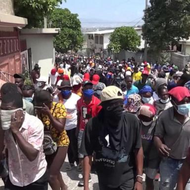 VIDEO: More Americans evacuated from Haiti while hundreds remain