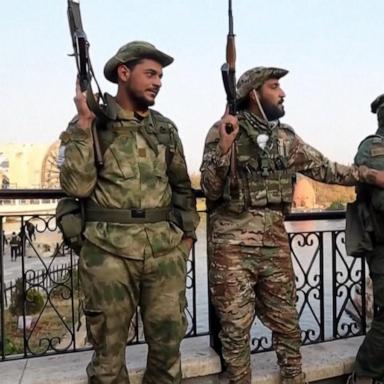 Syrian insurgents breach suburbs of Damascus