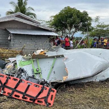 VIDEO: 4 dead after DOD-contracted aircraft crashes in Philippines