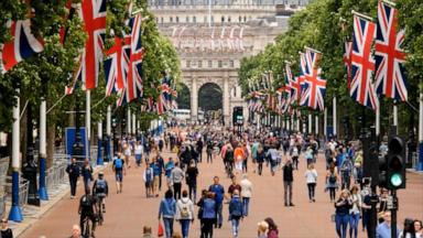 VIDEO: How cities with an influx of tourists can better deal with travelers