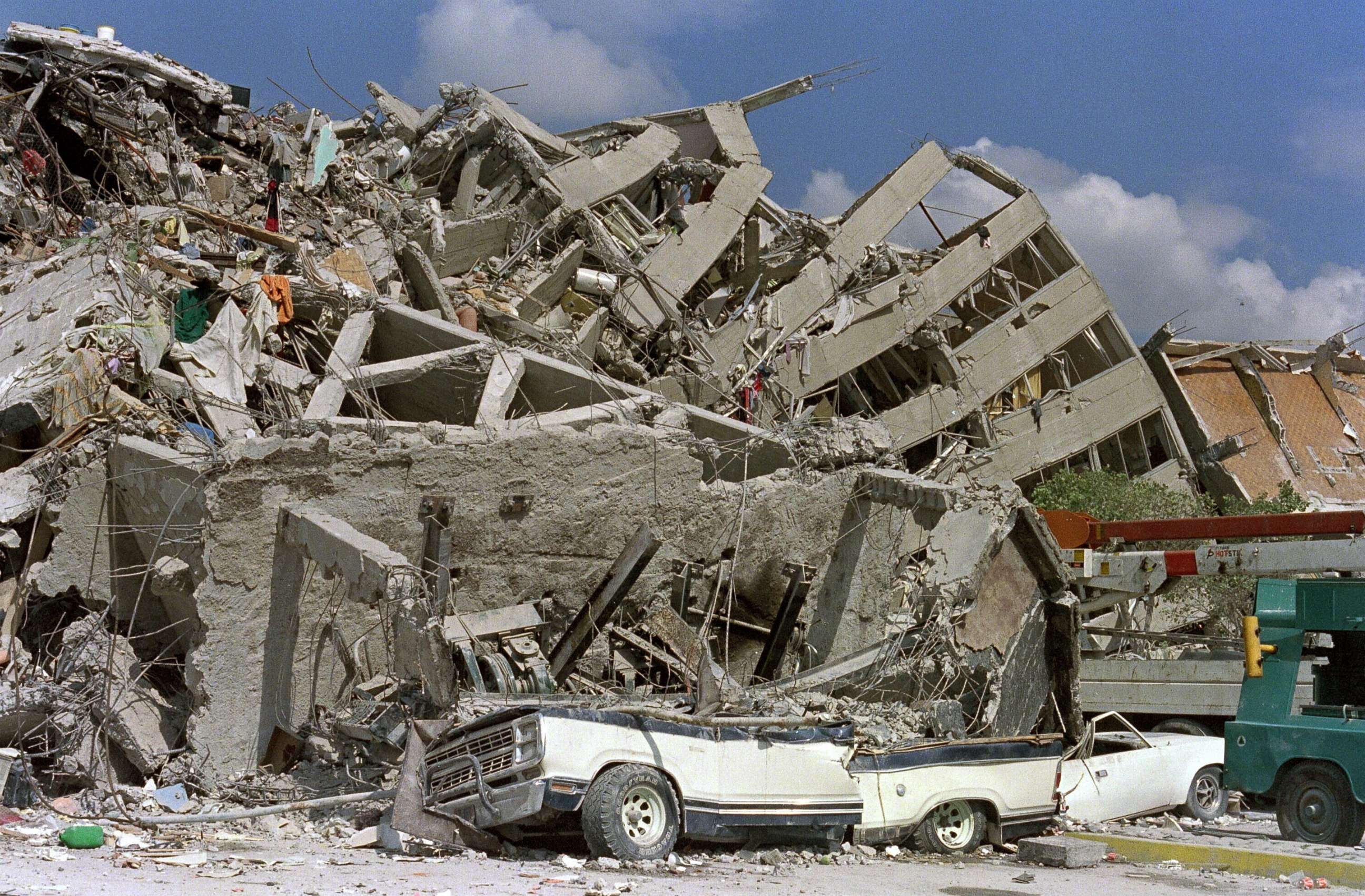Последнее крупное землетрясение. Землетрясение в Мексике 2022. Землетрясение в Мексике 1985. Землетрясение в Мехико 1985 года.