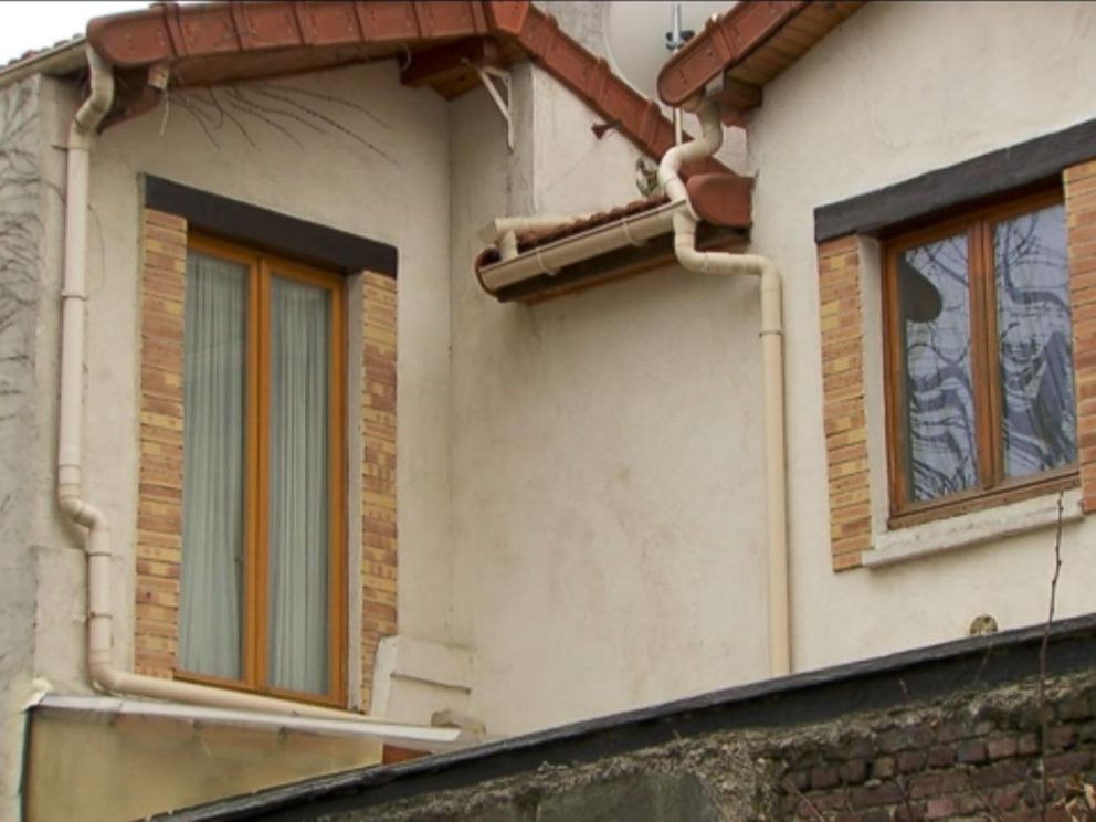 PHOTO: Police raided this apartment in Gentilly, France, Jan. 11, 2015.