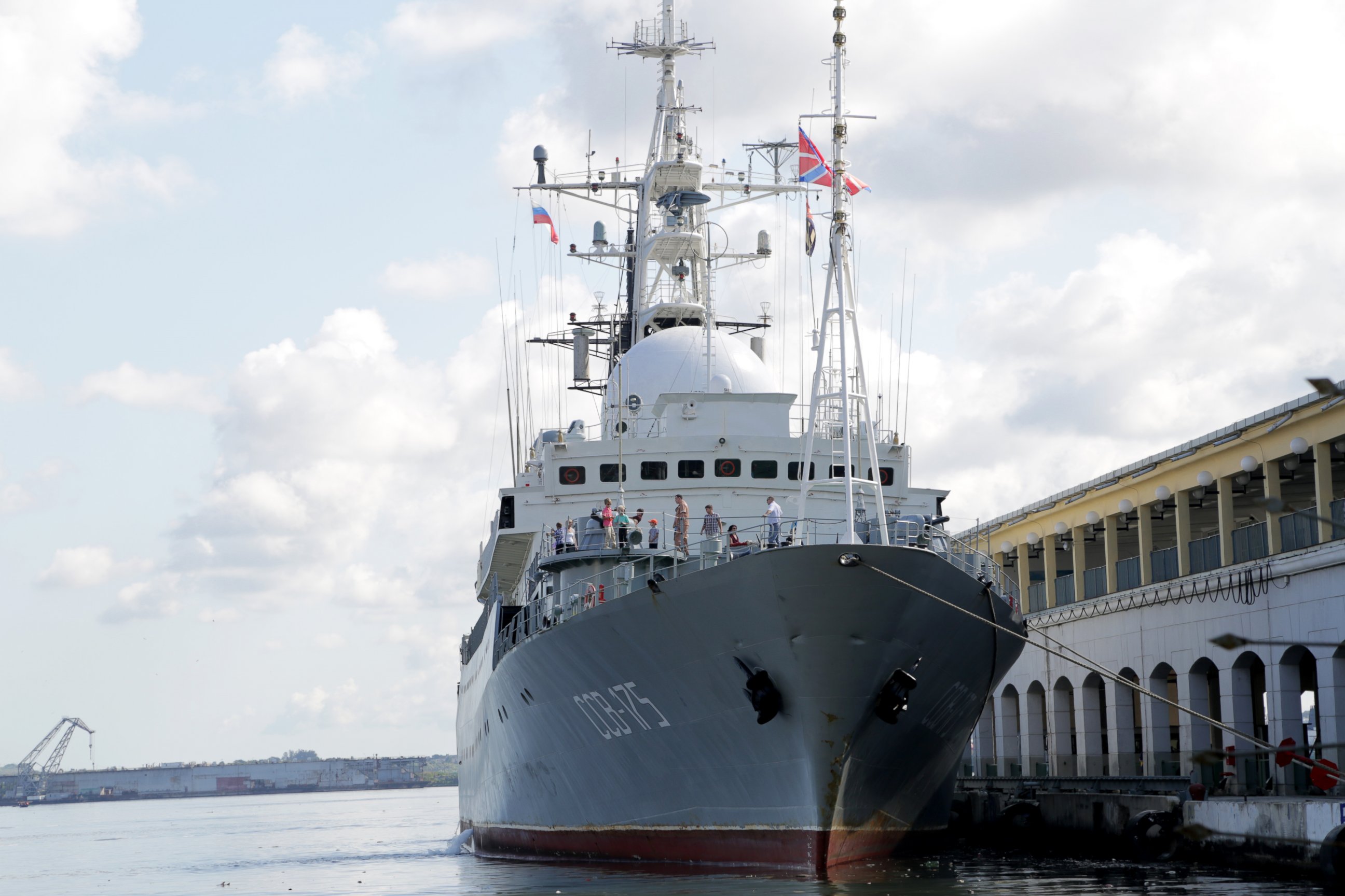 PHOTO: The Russian spy ship Viktor Leonov CCB-175 is parked at a Havana port as the US starts talks Cuba, Jan. 21, 2015.