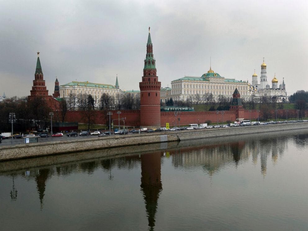 PHOTO: The Kremlin is seen behind the Moskva River in Moscow, April 7, 2017. The Russian military says it will help Syria beef up its air defenses after the U.S. strike on a Syrian air base.