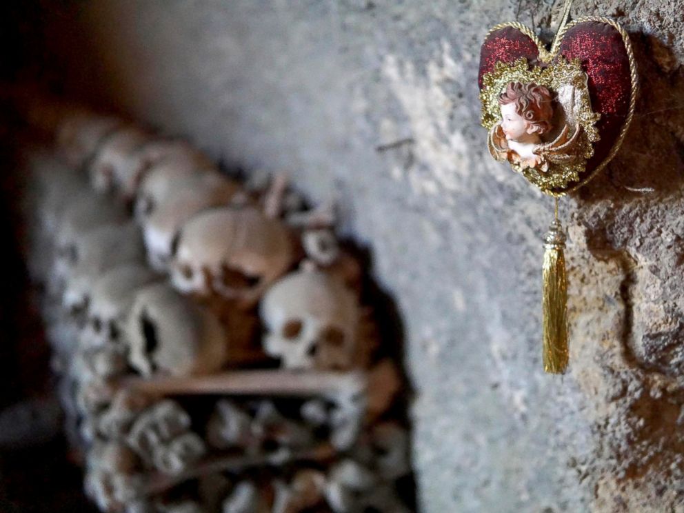 PHOTO: Skulls and bones are seen in the Fontanelle cemetery in Naples,Italy, Oct. 31, 2016.