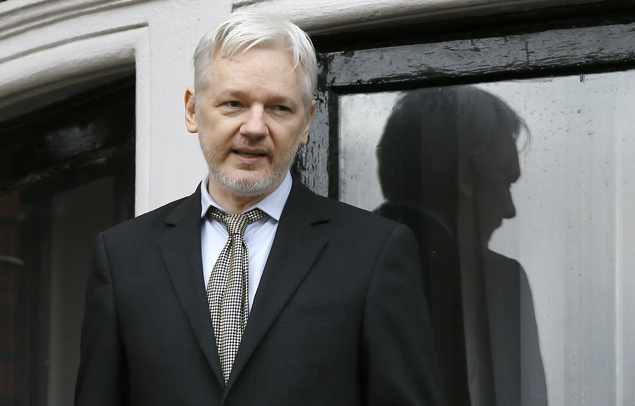 PHOTO: WikiLeaks founder Julian Assange speaks from the balcony of the Ecuadorean Embassy in London, Feb. 5, 2016.