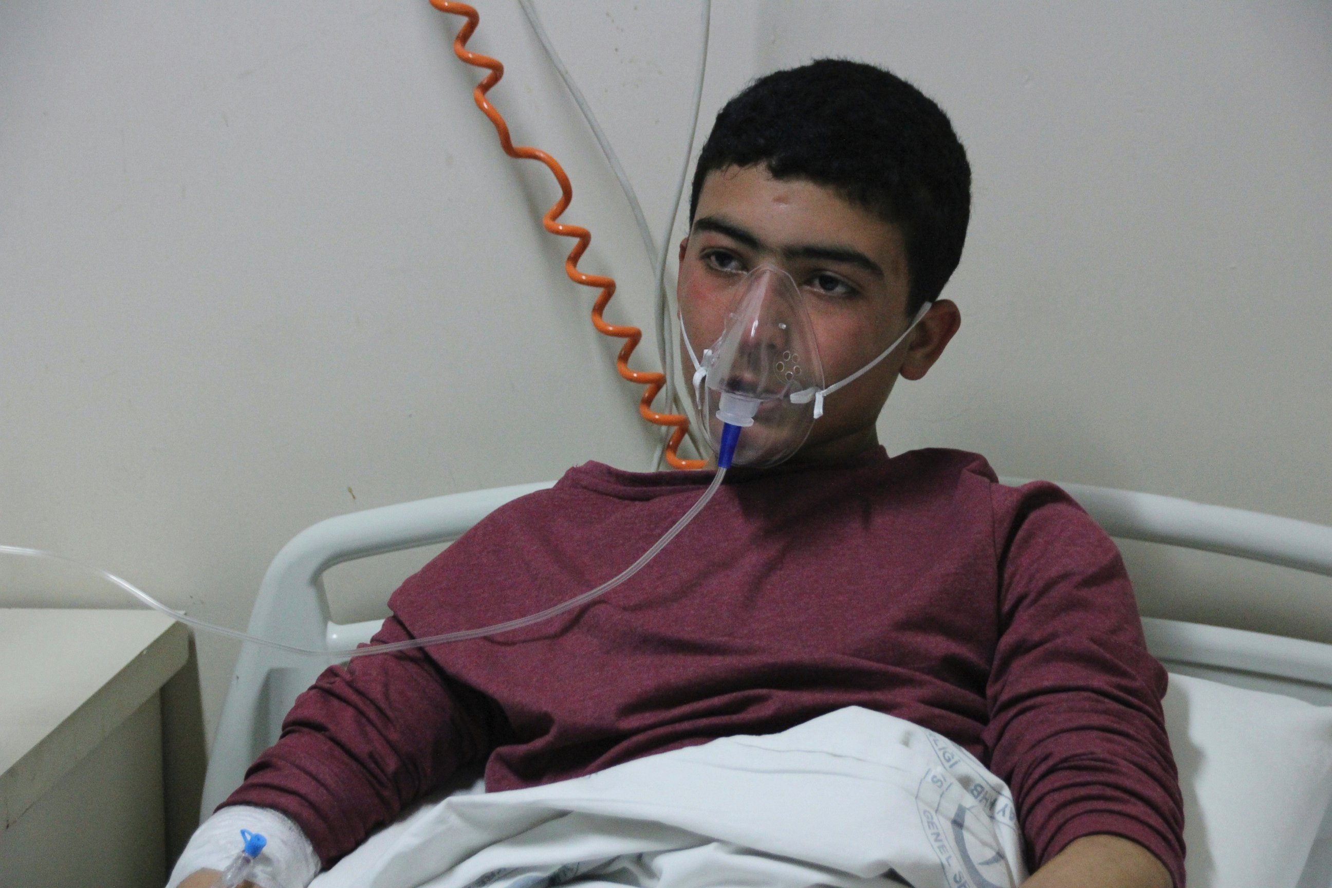 PHOTO: A victim of the alleged chemical weapons attacks in Syrian city of Idlib, is seen at a local hospital in Reyhanli, Turkey.