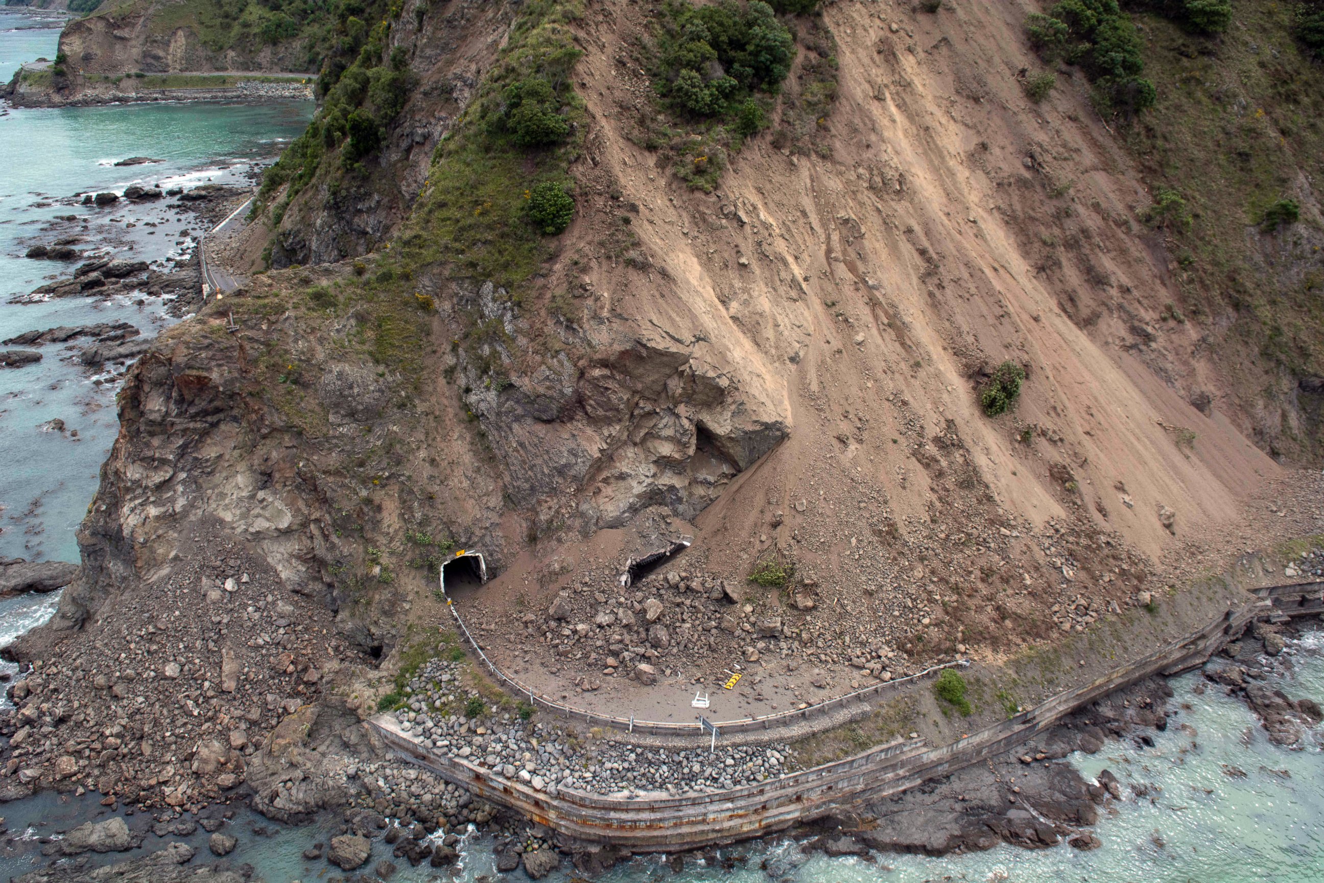 PHOTO: The aerial photo shows the damage to a state highway near Kaikoura, New Zealand Monday, Nov. 14, 2016 after a powerful earthquake.