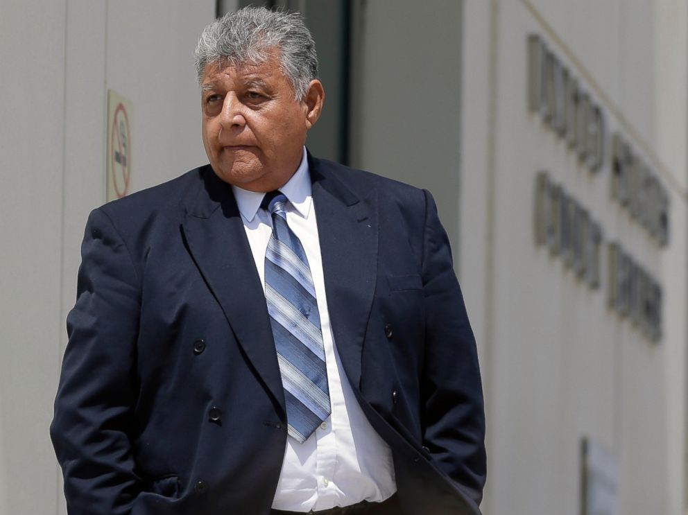 PHOTO: Pedro Pablo Barrientos Nunez, center, leaves the federal courthouse Monday, June 27, 2016, in Orlando, Fla.
