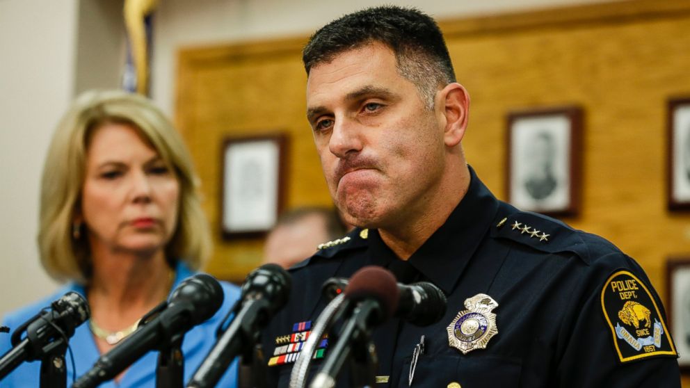 PHOTO: Omaha Police Chief Todd Schmaderer pauses during a news conference at police headquarters in Omaha, Neb., Aug. 27, 2014, with Omaha Mayor Jean Stothert, left.