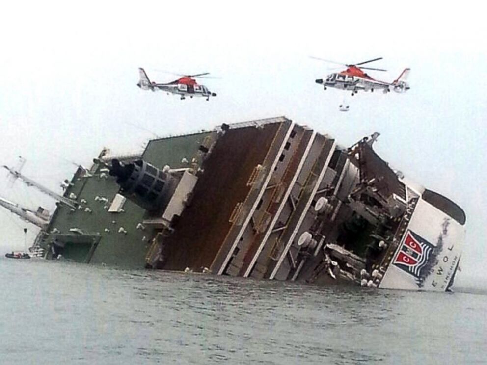 PHOTO: Rescue crews respond after a ferry sank off the coast of South Korea, April 16, 2014.
