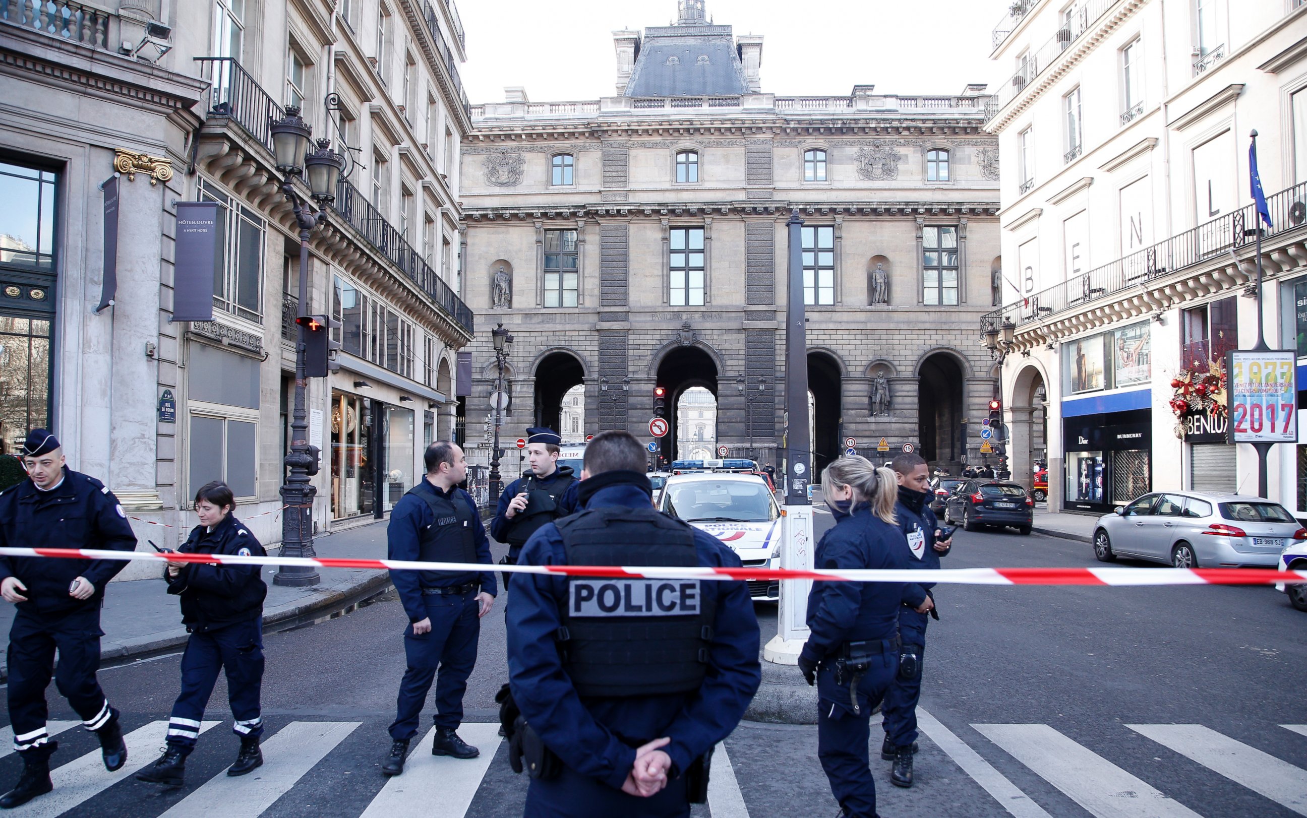 PHOTO: Police officers cordon off the area next to the Louvre museum in Paris,Friday, Feb. 3, 2017. (AP Photo/Thibault Camus)