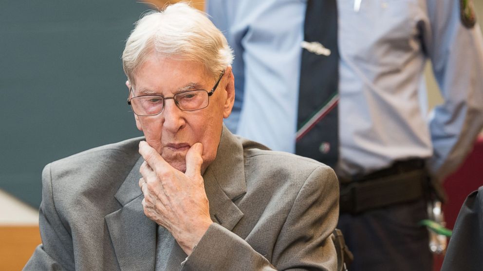Reinhold Hanning who served as a guard at Auschwitz sits in the courtroom in Detmold, June 17, 2016. 