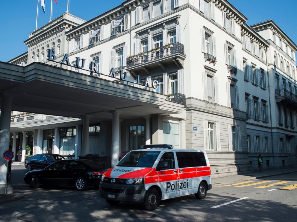 PHOTO: A police vehicle is parked outside of the hotel Baur au Lac in Zurich, Switzerland, May 27, 2015.