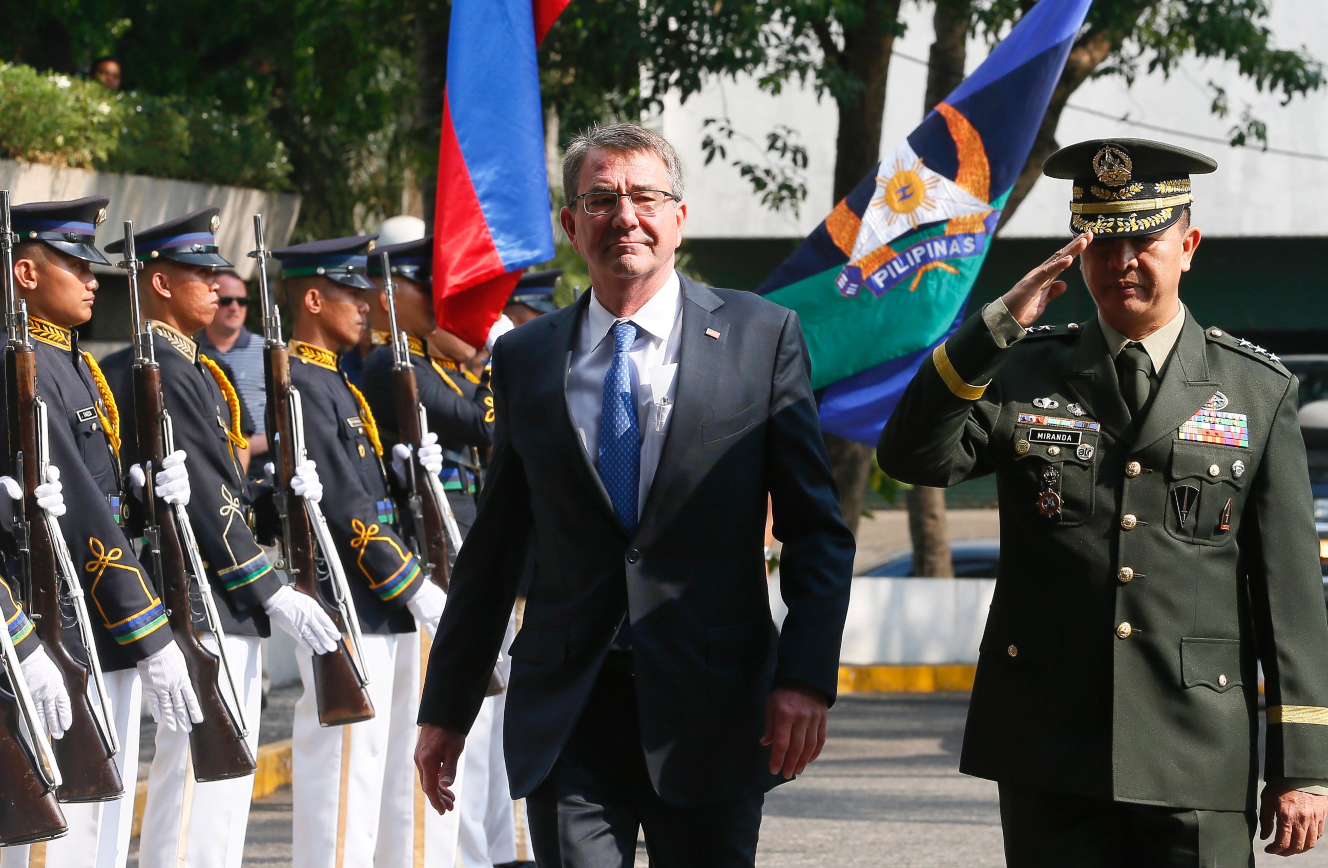 PHOTO: Visiting U.S. Defense Secretary Ash Carter, left, arrives for the closing ceremony of the 11-day joint U.S.-Philippines military exercise dubbed "Balikatan 2016" April 15, 2016 at Camp Aguinaldo in suburban Quezon city, Philippines. 