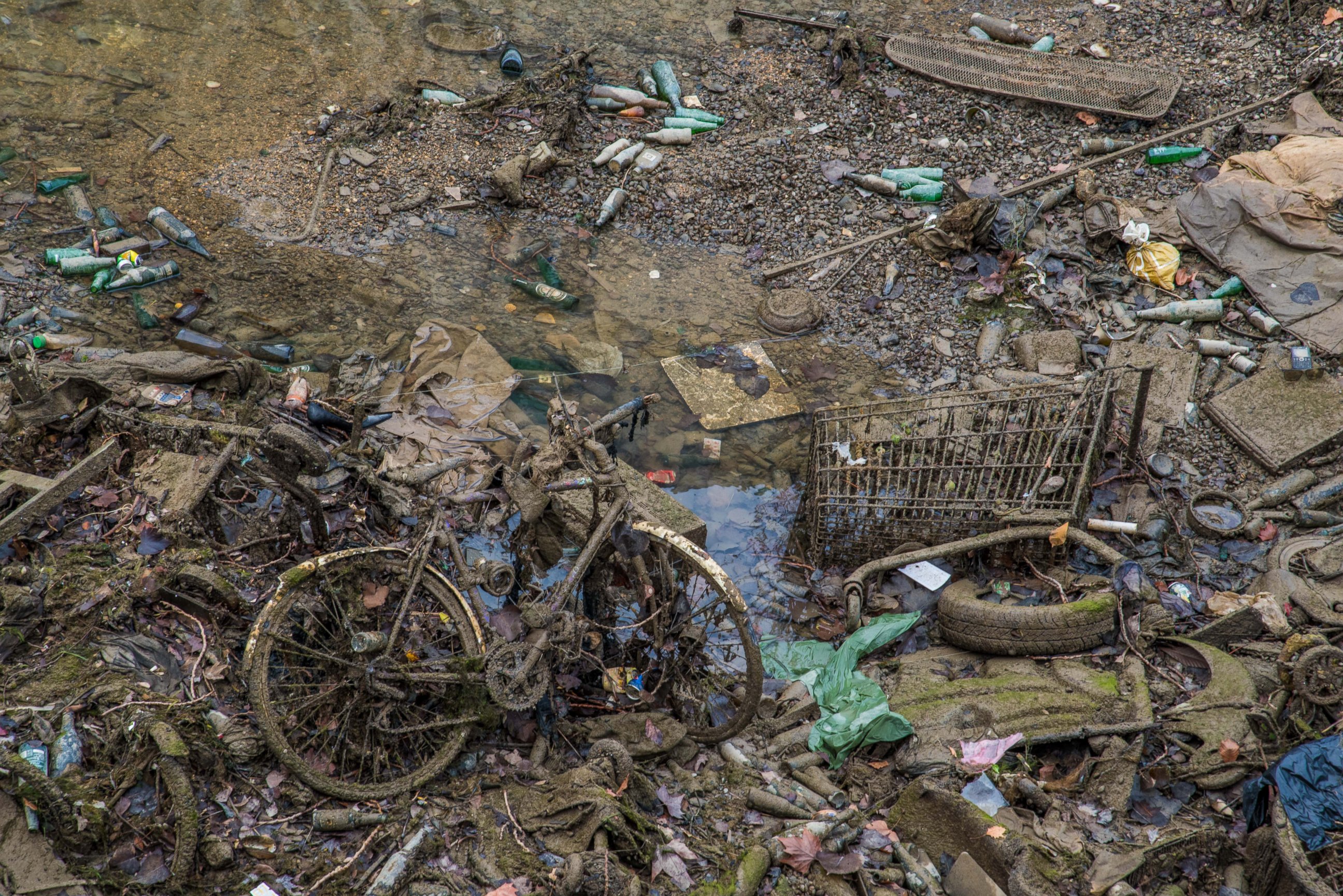 Lost Objects Rediscovered When Paris Canal Is Drained Photos Image