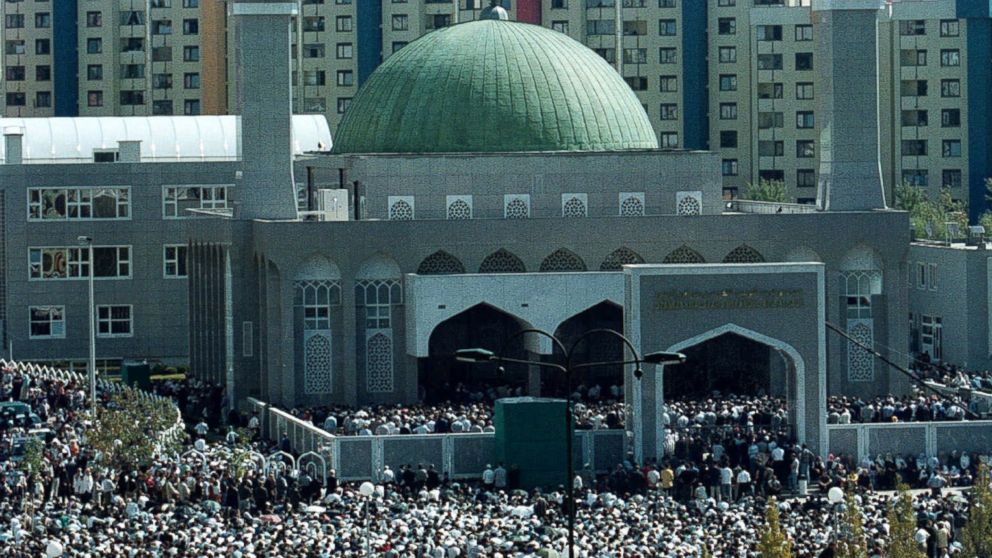 PHOTO: Worshippers gather at the King Fahd Mosque and cultural center, during the opening ceremony and the first Friday prayer in Sarajevo, in this Sept. 15, 2000, file photo. 