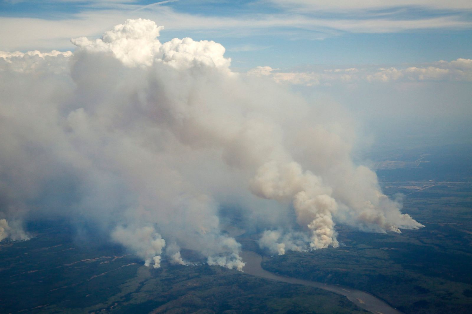 Wildfire Forced Evacuation Of Fort McMurray, Canada Photos - ABC News