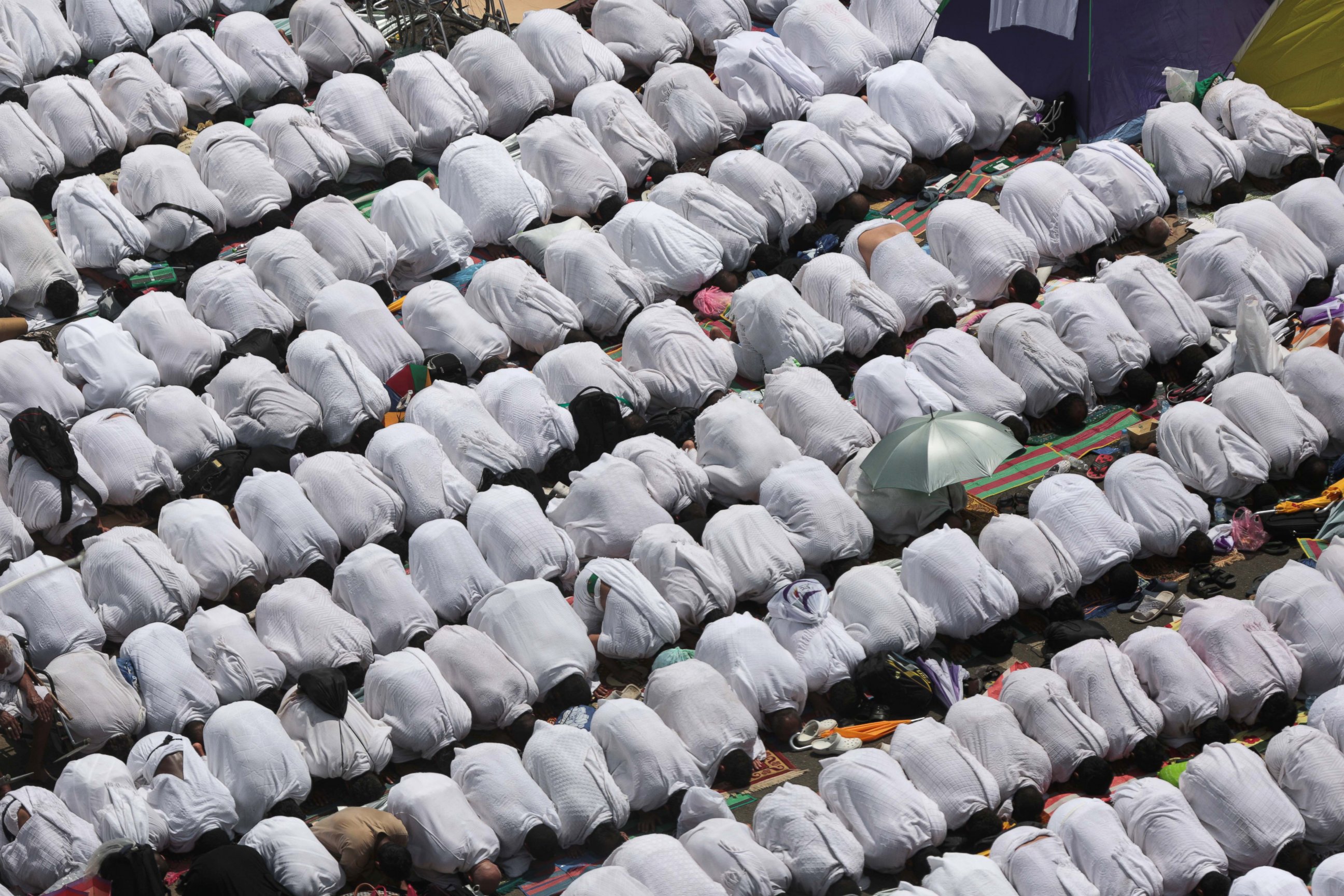 PHOTO:Muslim pilgrims pray outside Namira mosque in Arafat, on the second and most significant day of the annual hajj pilgrimage, near the holy city of Mecca, Saudi Arabia, Sept. 23, 2015.   