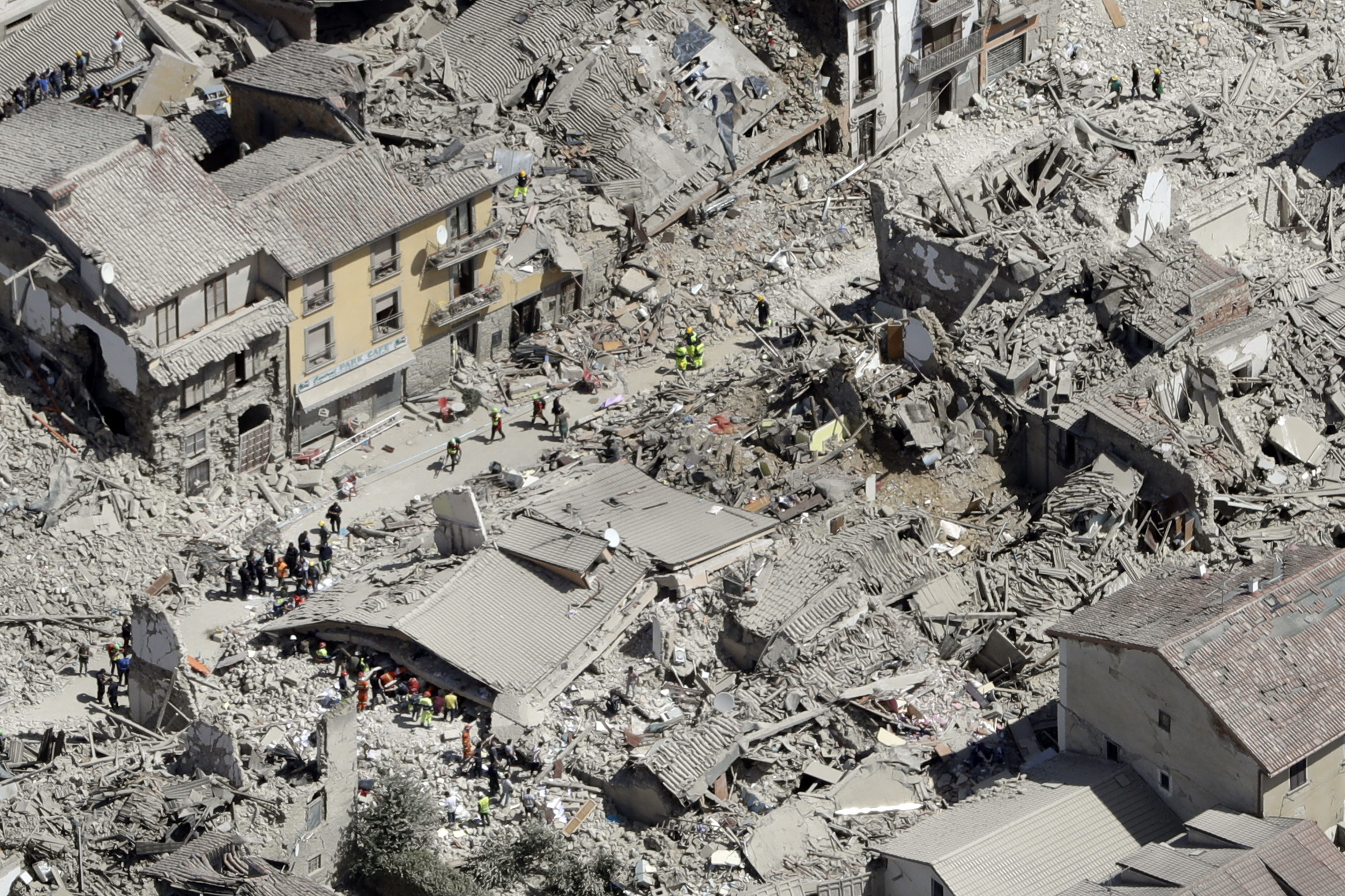 PHOTO: Rescuers search following an earthquake in Amatrice, Italy, Aug. 24, 2016.