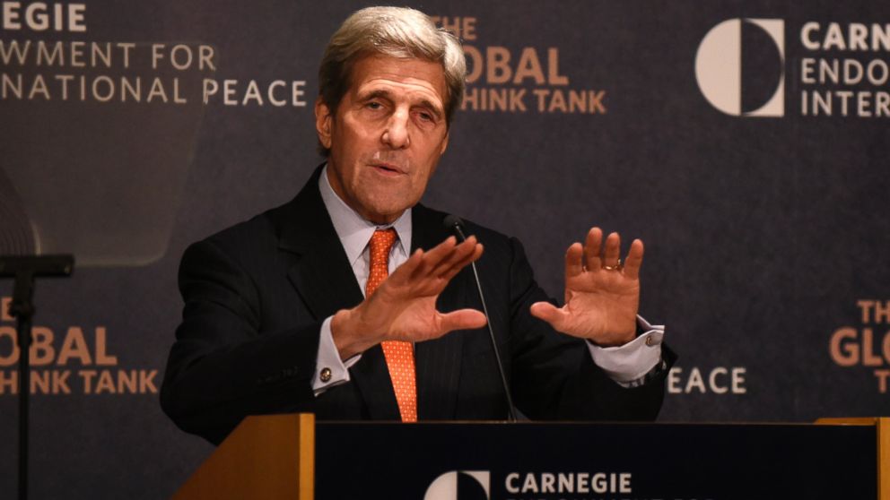 Secretary of State John Kerry discusses U.S. policy toward the Middle East, Oct. 28, 2015, at the Carnegie Endowment for International Peace in Washington. 