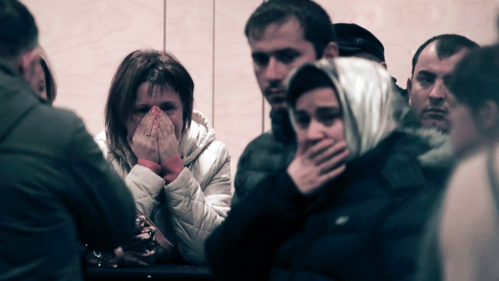 PHOTO:Relatives and the friends of those on the Metrojet flight that crashed in Egypt react while gathering to grieve at a hotel near St. Petersburg's Pulkovo airport outside St.Petersburg, Russia, Oct. 31, 2015. 