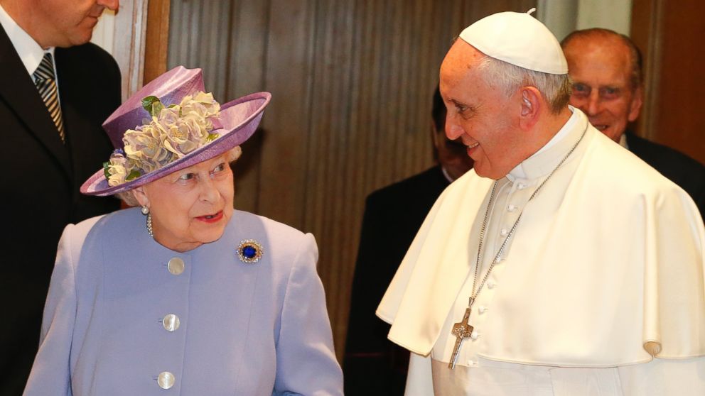 Britain's Queen Elizabeth II and Pope Francis meet at the Vatican on April 3, 2014.