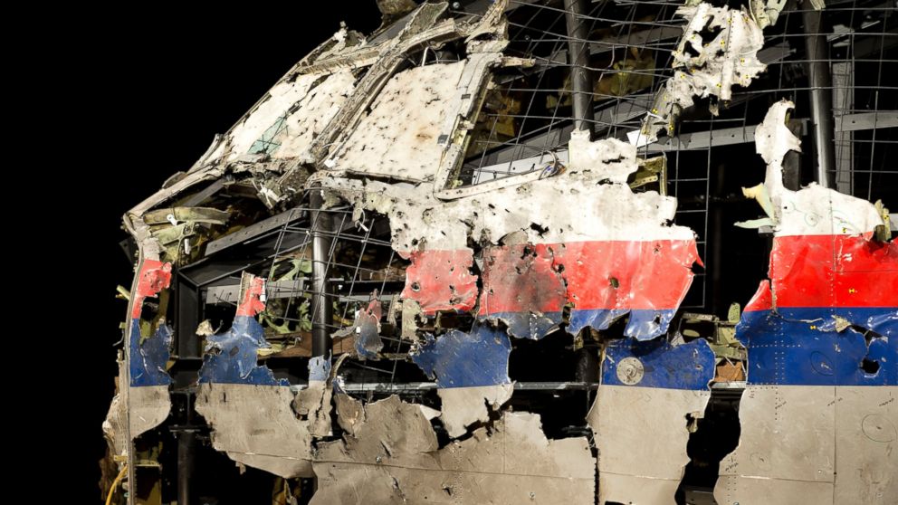 The reconstructed cockpit of Malaysia Airlines Flight 17 plane is seen prior to the presentation of the Dutch Safety Board in Gilze-Rijen, central Netherlands, Oct. 13, 2015.