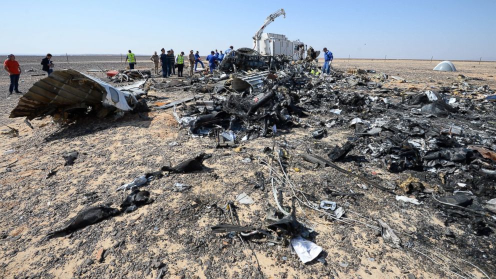 PHOTO: Russian and Egyptian experts work at the crash site of a Russian passenger plane bound for St. Petersburg in Russia that crashed in Hassana, Egypt's Sinai Peninsula, Nov. 2, 2015. 