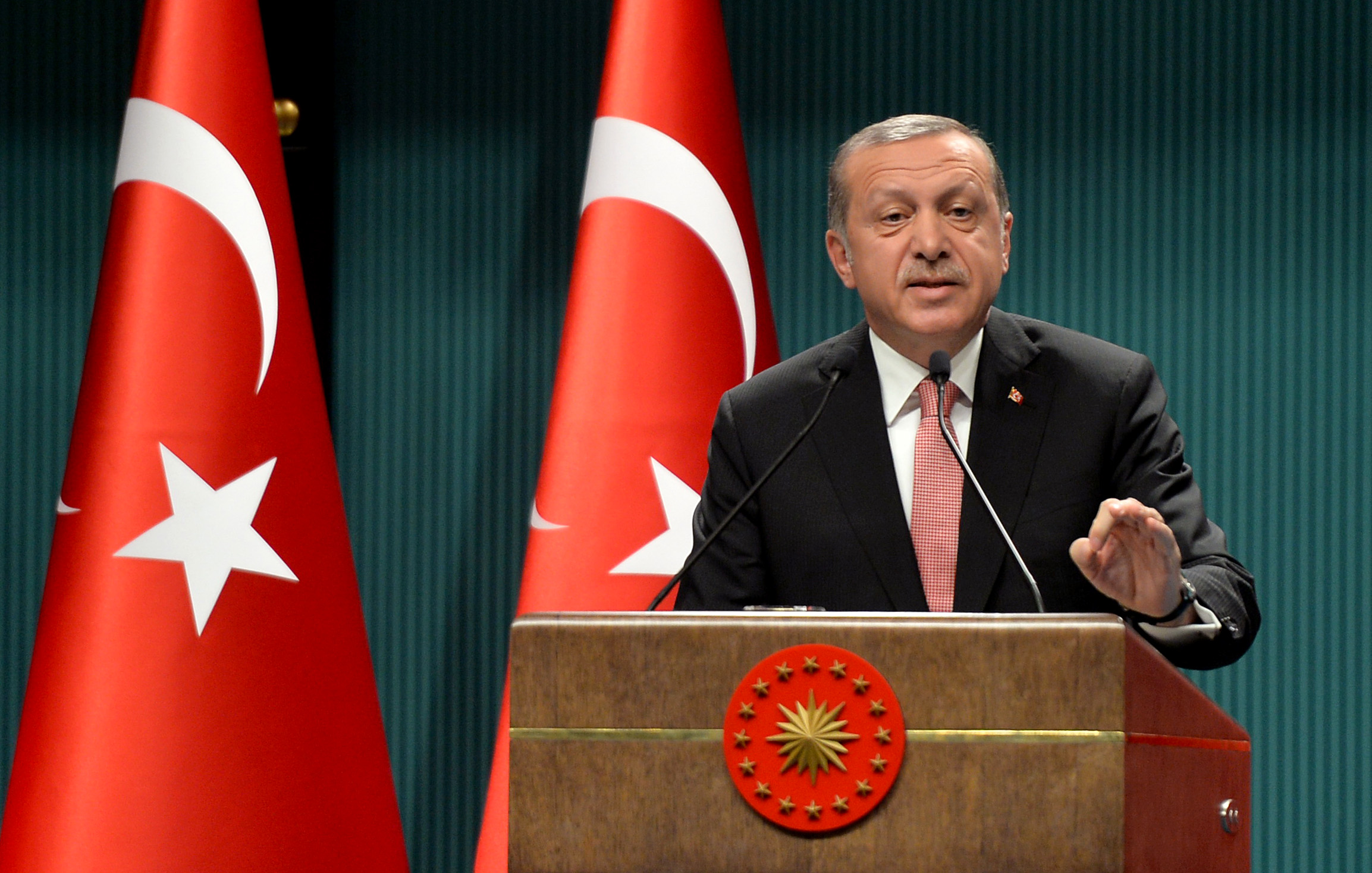 PHOTO: Turkey's President Recep Tayyip Erdogan speaks after an emergency meeting of the government in Ankara, Turkey, July 20, 2016. 