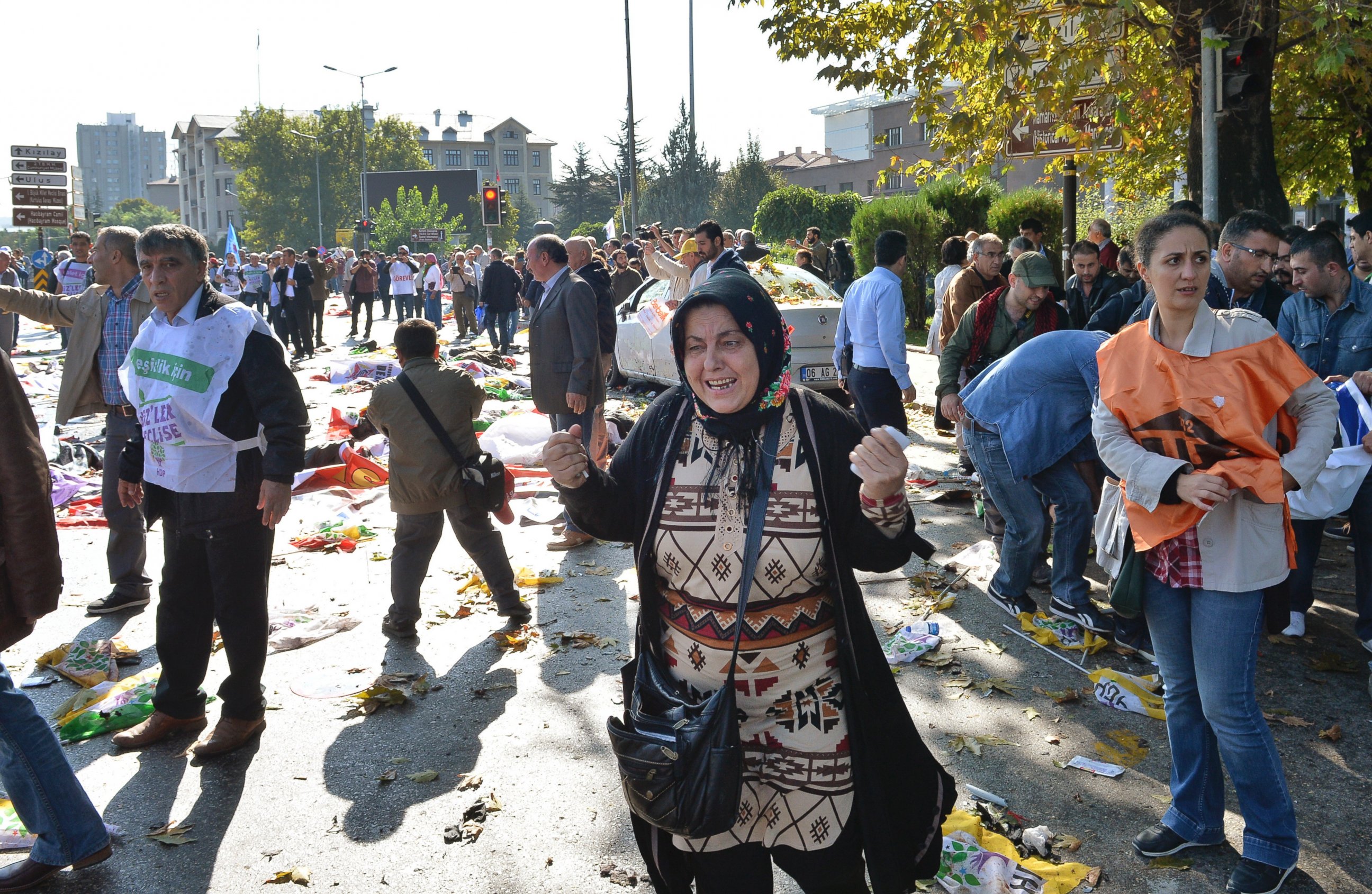 PHOTO: A woman reacts at the site of an explosion in Ankara, Turkey, Oct. 10, 2015. 